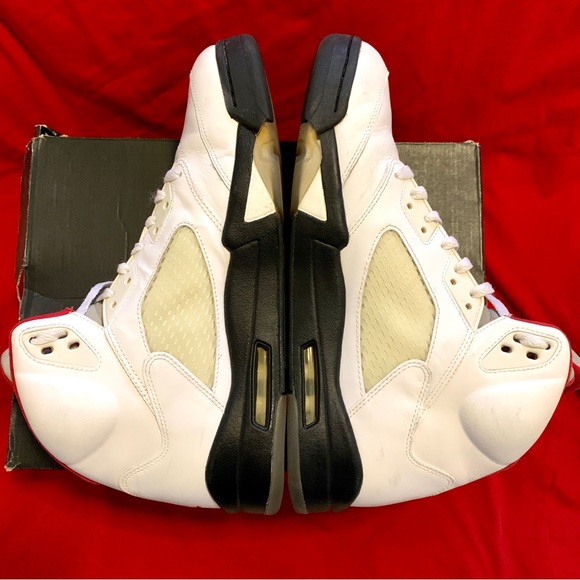 Men’s Jordan Retro 5 ‘Fire Red’ (12) - Picture 4 of 5
